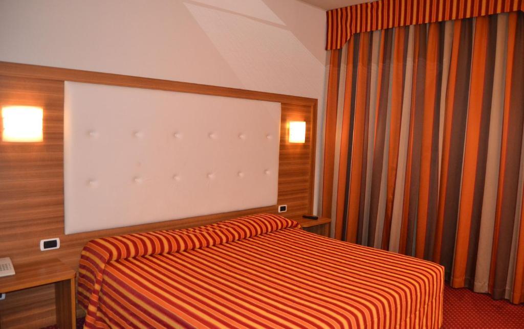 Hotel Motel 2 Castel San Giovanni  Quarto foto